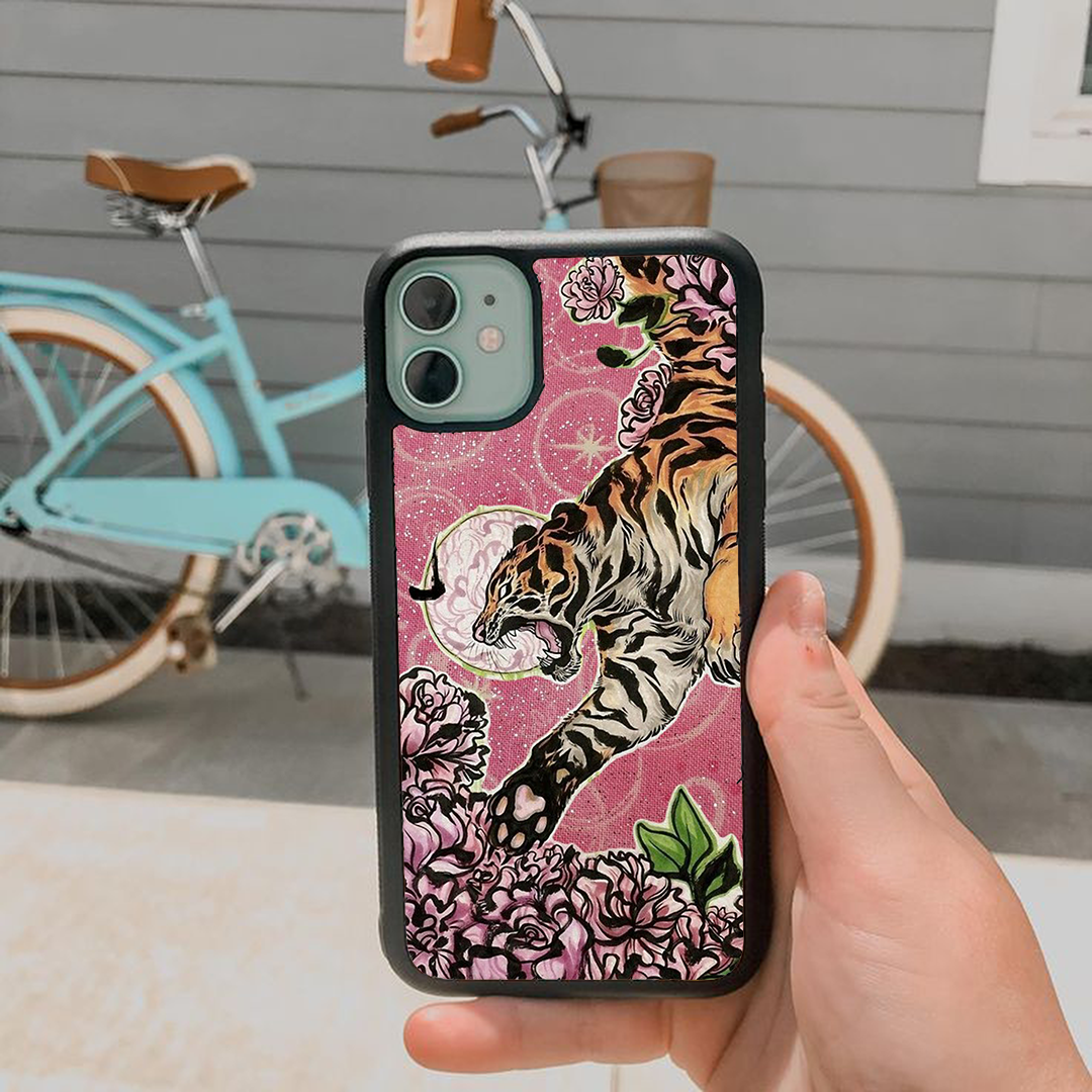 True Wild Aura Tiger Printed Protective Phone Case Back Cover