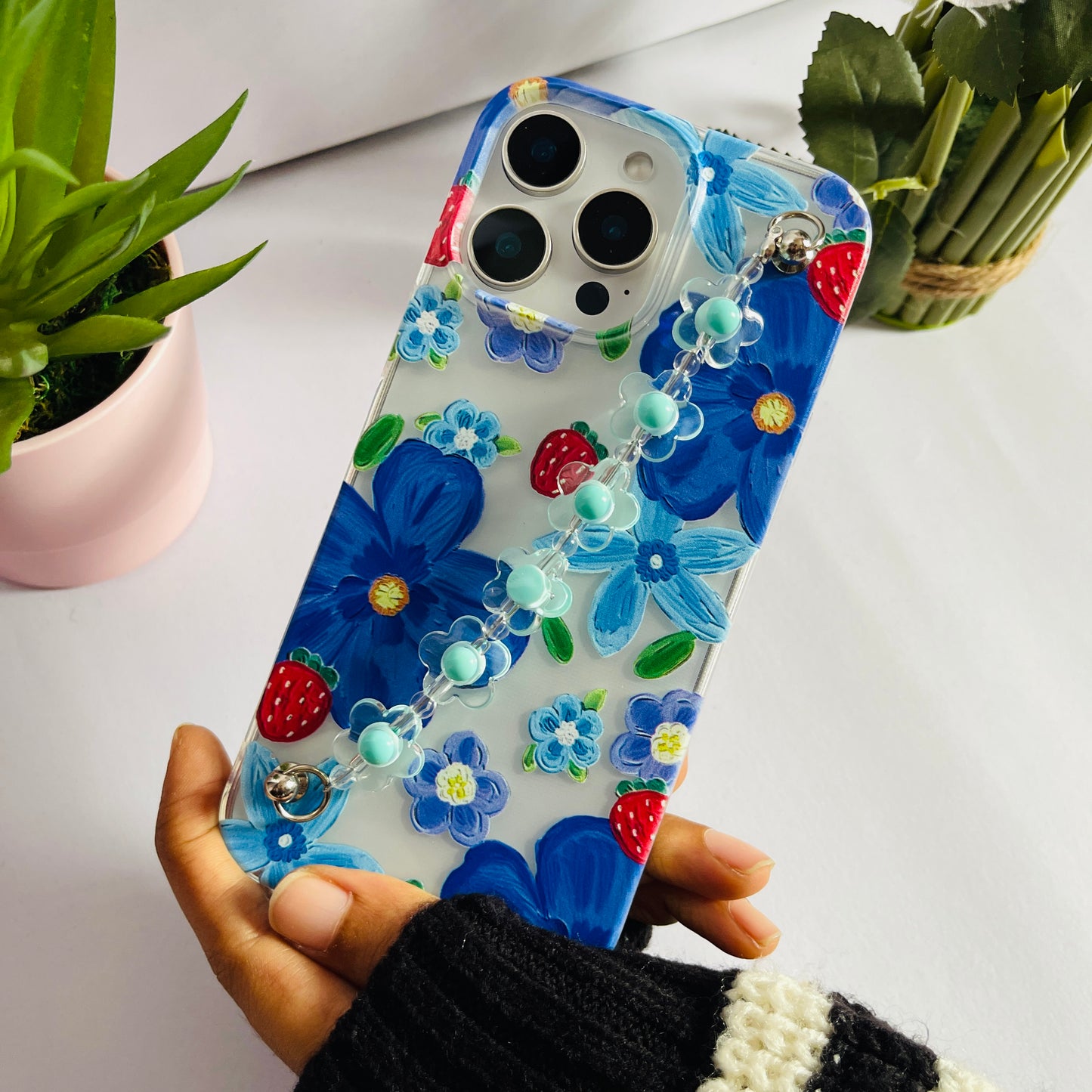 Blue flower  Printed Chain Phone Case
