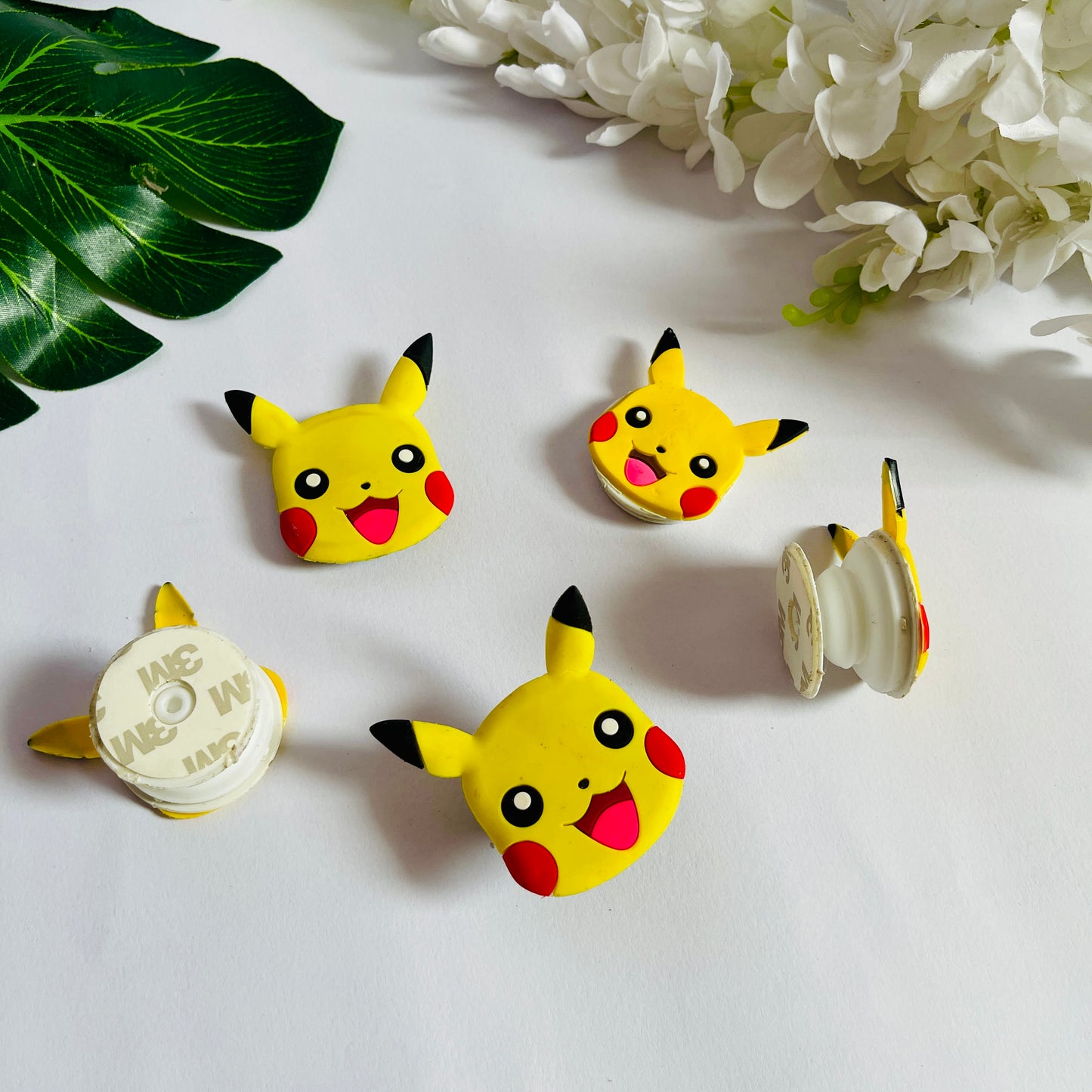 Pikachu Mobile Holder