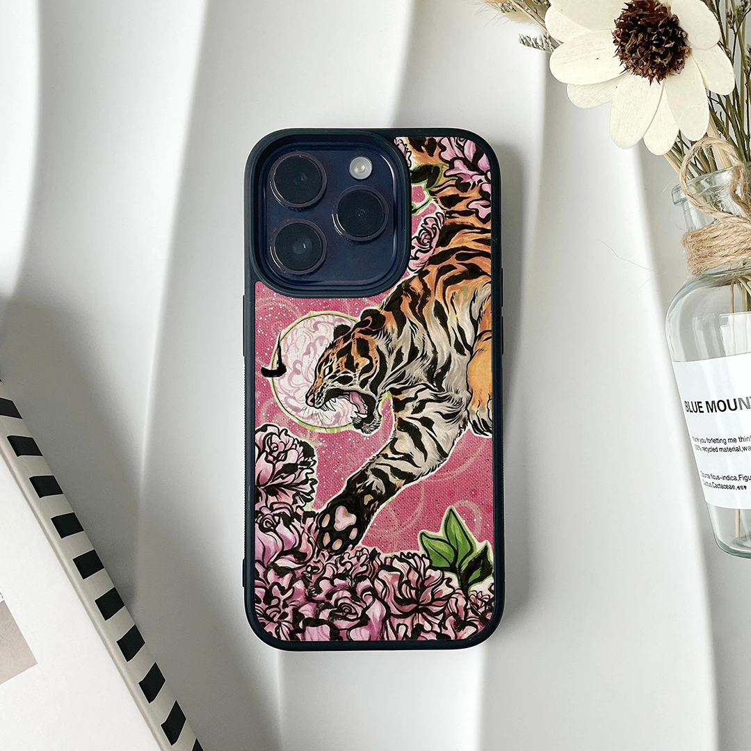 True Wild Aura Tiger Printed Protective Phone Case Back Cover