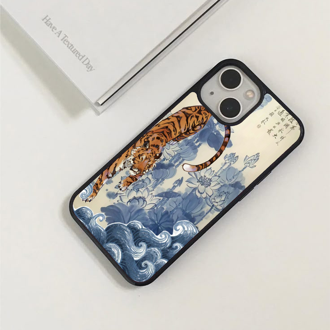Strike Wild Aura Tiger Printed Protective Phone Case Back Cover